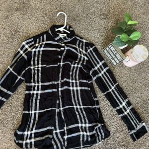 Lightweight plaid button up shirt